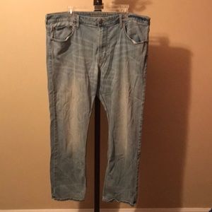 American Eagle light wash jeans